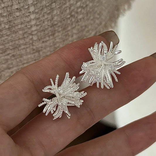 100% 925 Sterling Silver Flower earrings with Korean style, simple, retro and fashionable ear accessories