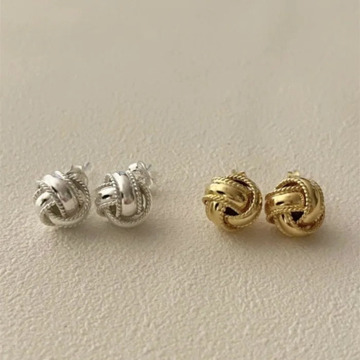 925 Sterling Silver Compact sweet versatile and stylish stud earrings retro exquisite winding minimalist design