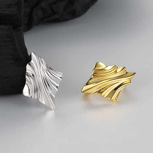 Cool and minimalist S925 sterling silver wavy earrings for women's ins irregular undulating texture earrings