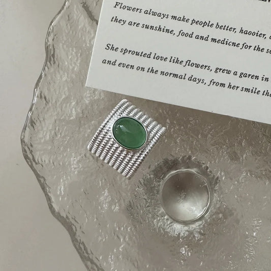 Big retro S925 Sterling Silver Green Chalcedony New Women's Ring Emerald Green Agate Atmospheric Fashion Jewelry